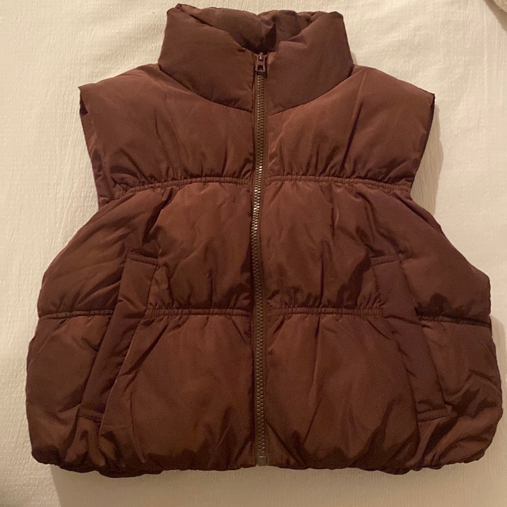 H&M Cropped Puffer Vest
